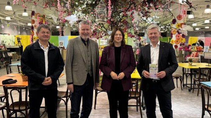 Frühlingsmarkt bringt kurzzeitiges Leben in das frühere SportScheck-Gebäude in Wiesbaden