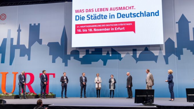 Städte fordern von Kanzler Merz kurzfristige und strukturelle Hilfe für kommunale Kassen Städte fordern von Kanzler Merz kurzfristige und strukturelle Hilfe für kommunale Kassen